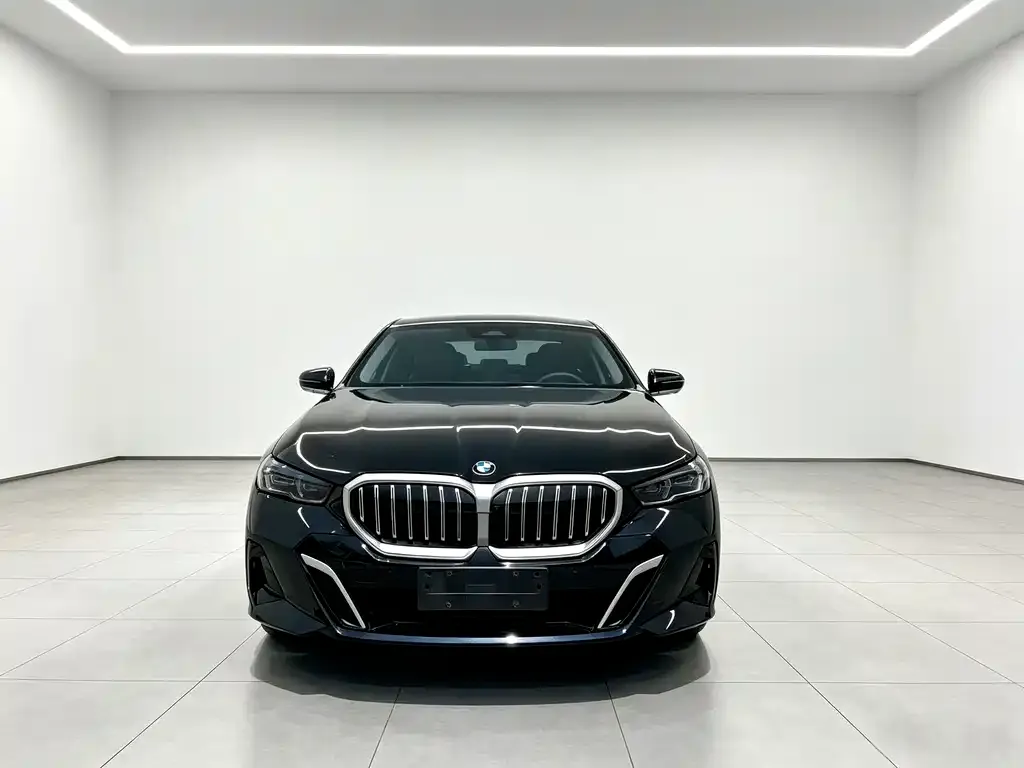 BMW 5 Series — фото 2