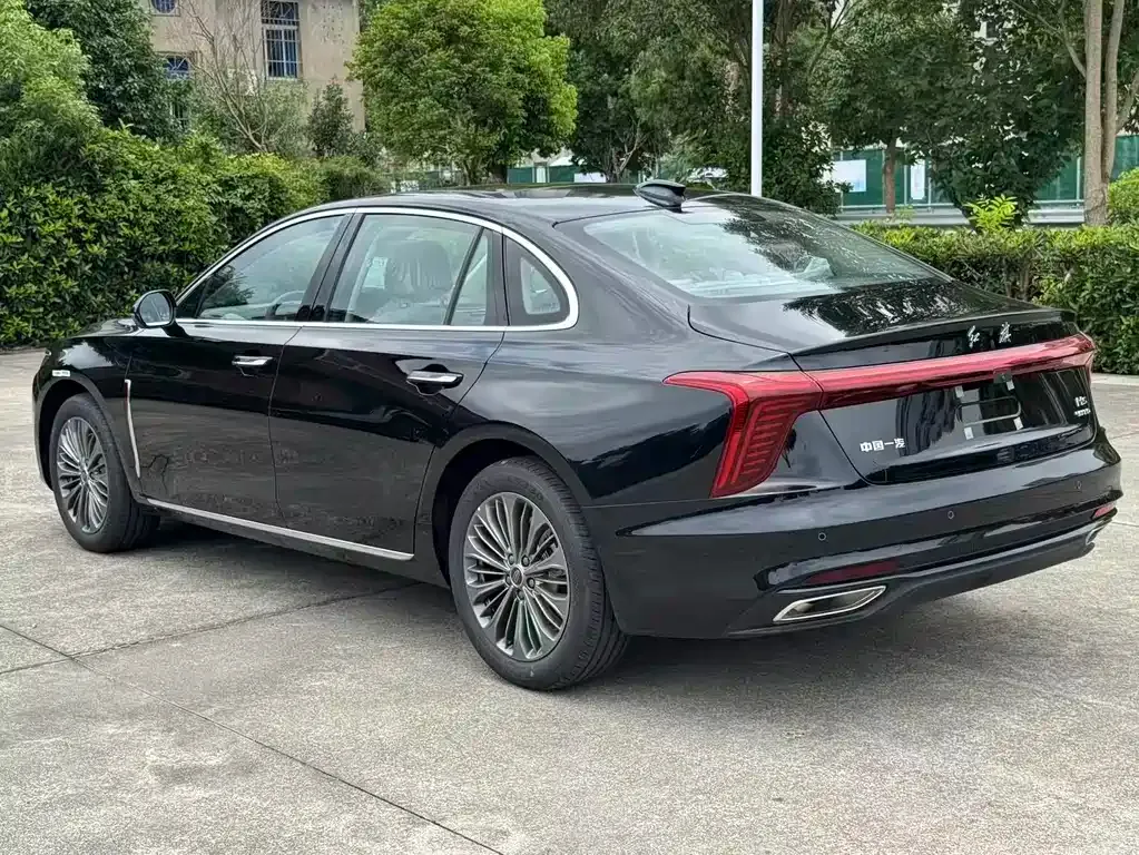 Hongqi H5 — фото 10