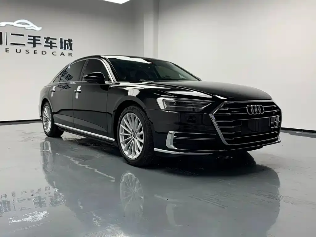 Audi A8 — фото 4