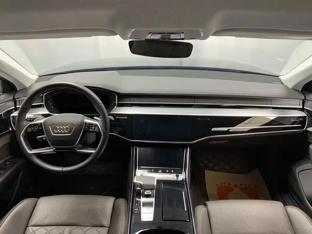 Audi A8 — фото 9
