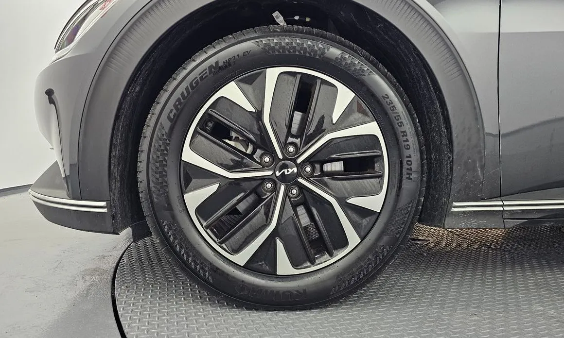 Kia EV6 — фото 9