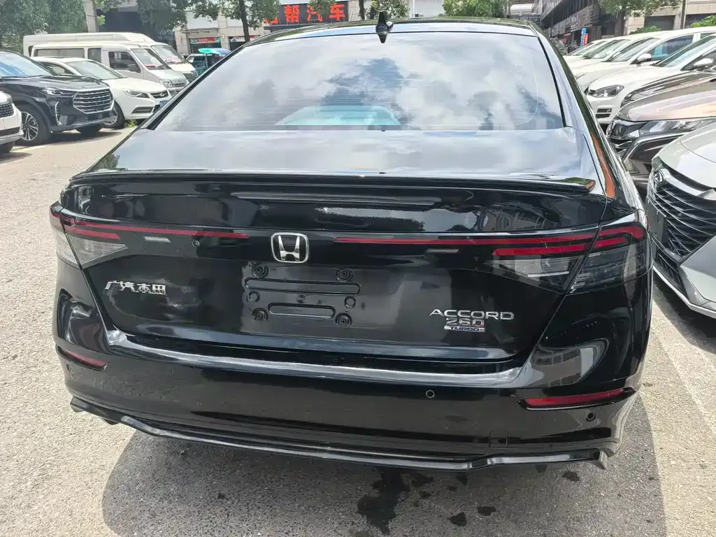Honda Accord — фото 4