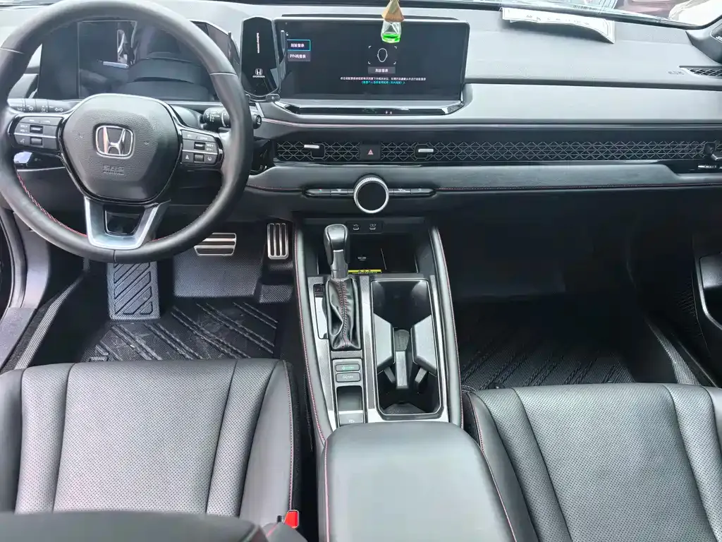 Honda Accord — фото 8