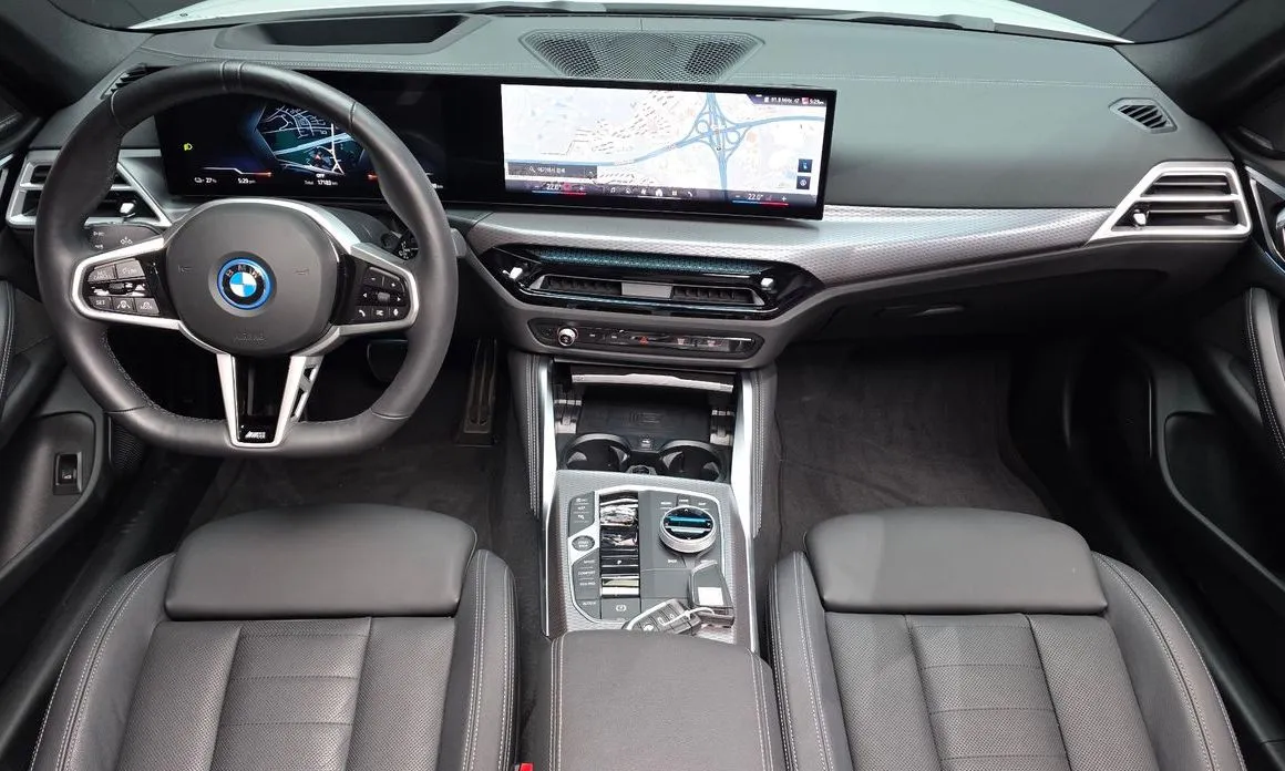 BMW i4 — фото 10
