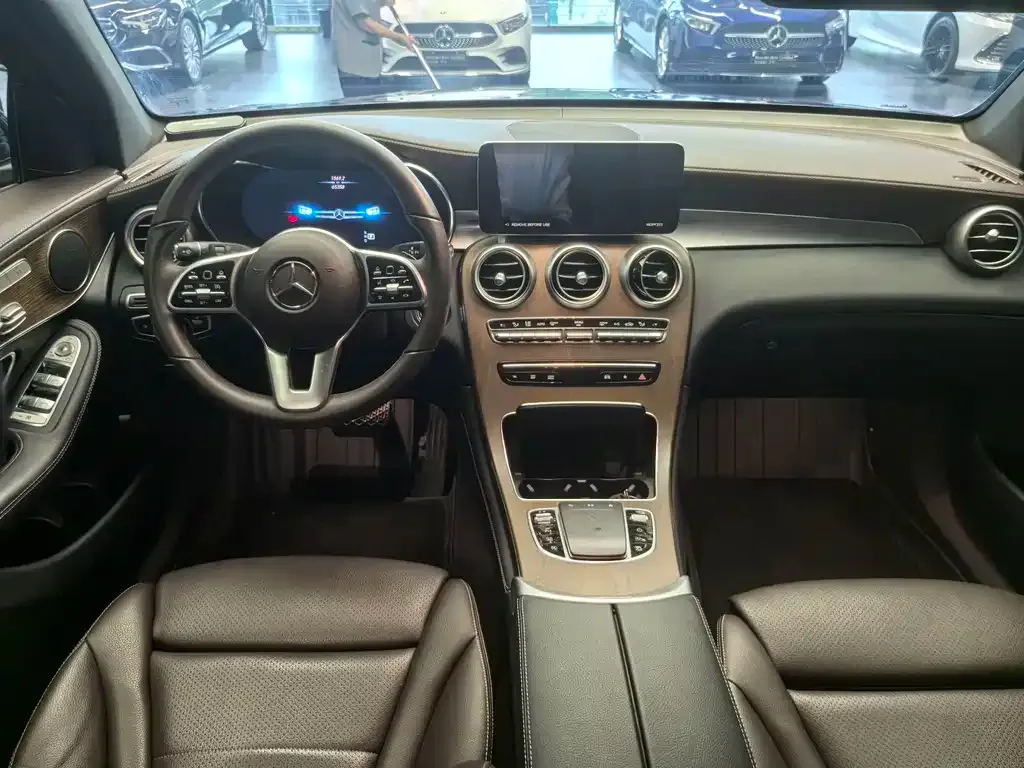 Mercedes-Benz GLC — фото 10