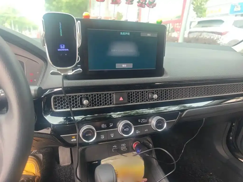 Honda Civic — фото 10