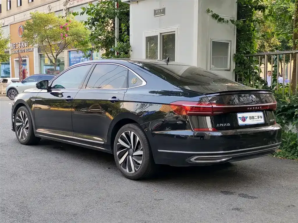 Volkswagen Passat — фото 9