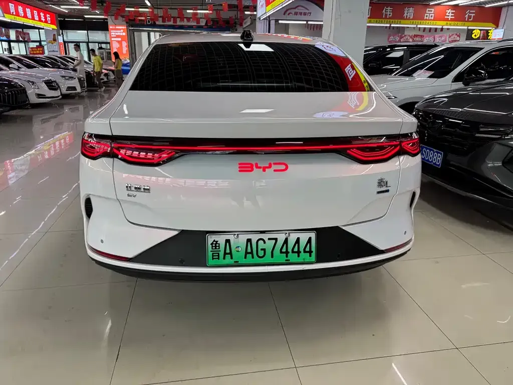 BYD Qin L — фото 9
