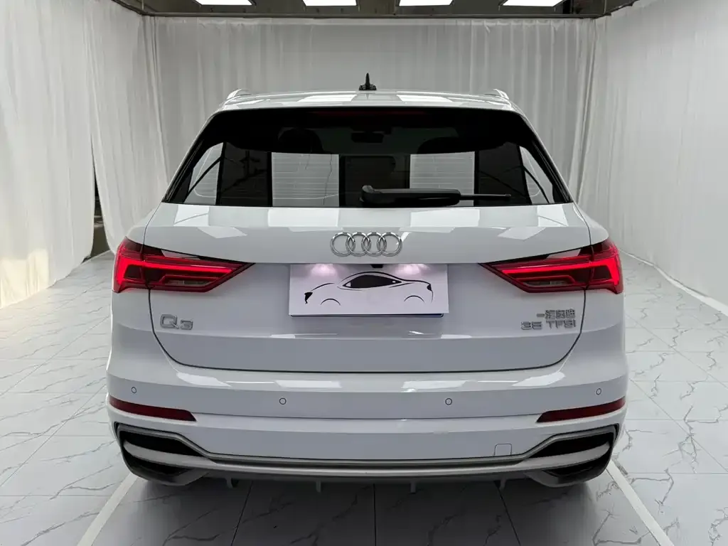 Audi Q3 — фото 6