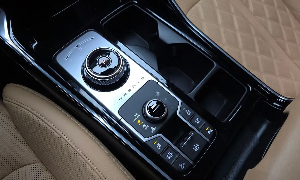 Kia Sorento — фото 9