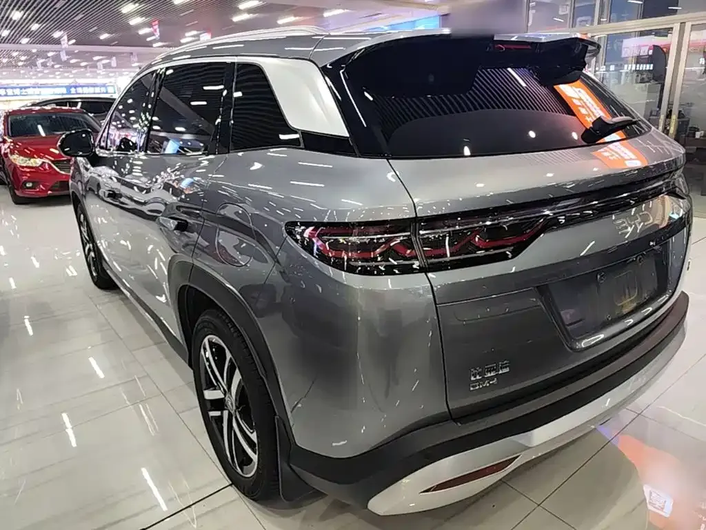 BYD L DM-i — фото 4
