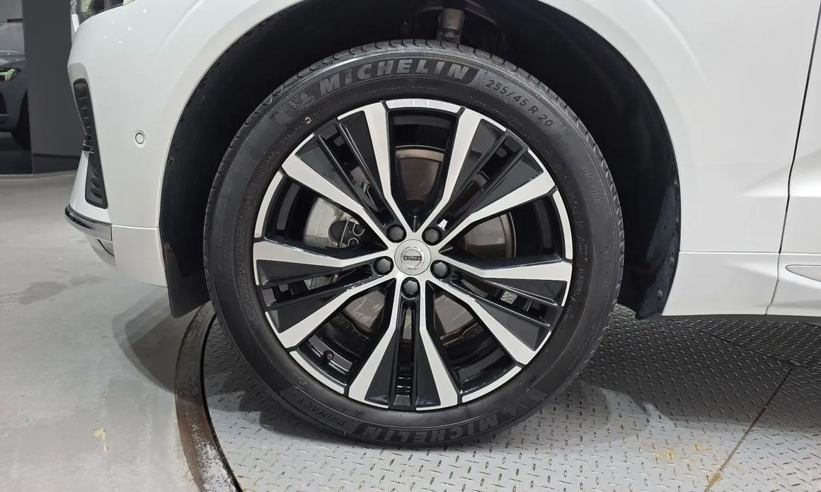 Volvo XC60 2024 из KR, фото 10