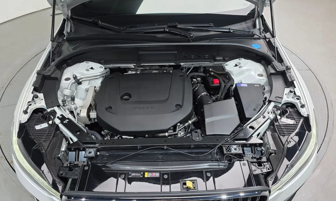 Volvo XC60 2024 из KR, фото 3