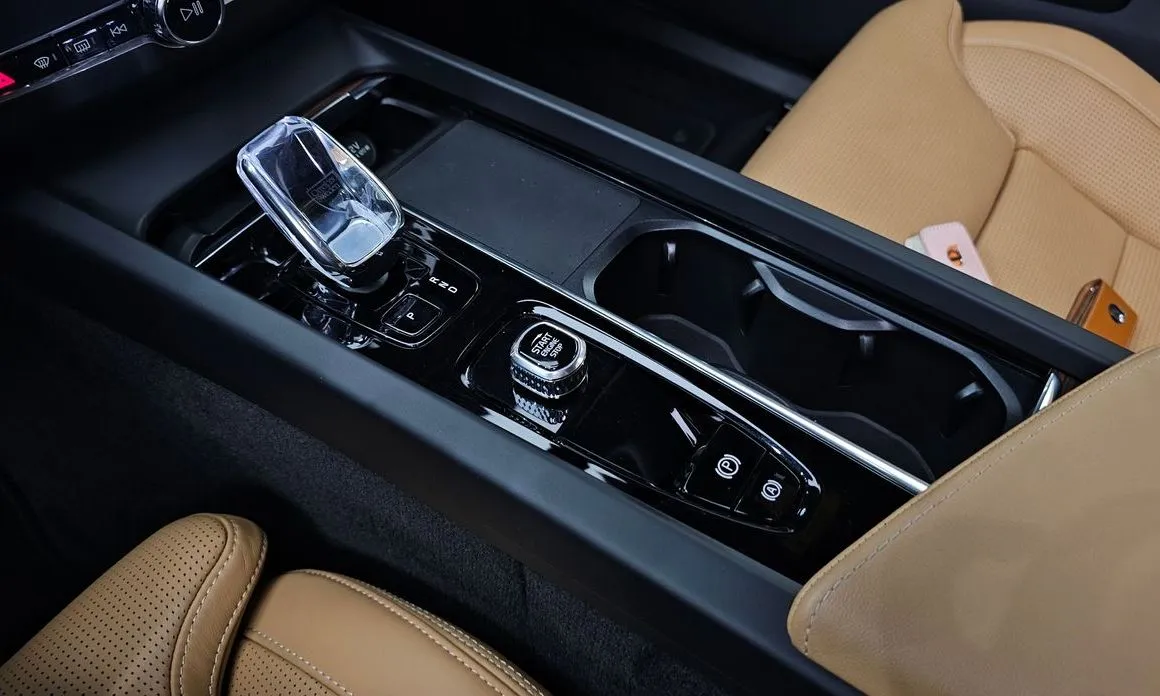 Volvo XC60 2024 из KR, фото 4