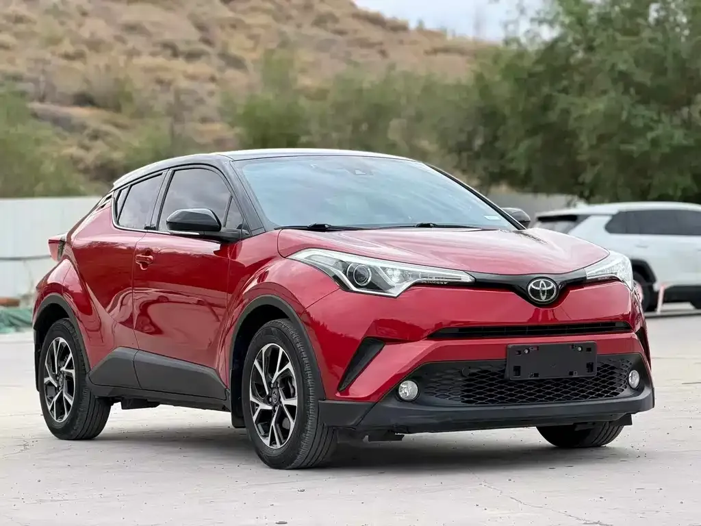 Toyota C-HR — фото 9