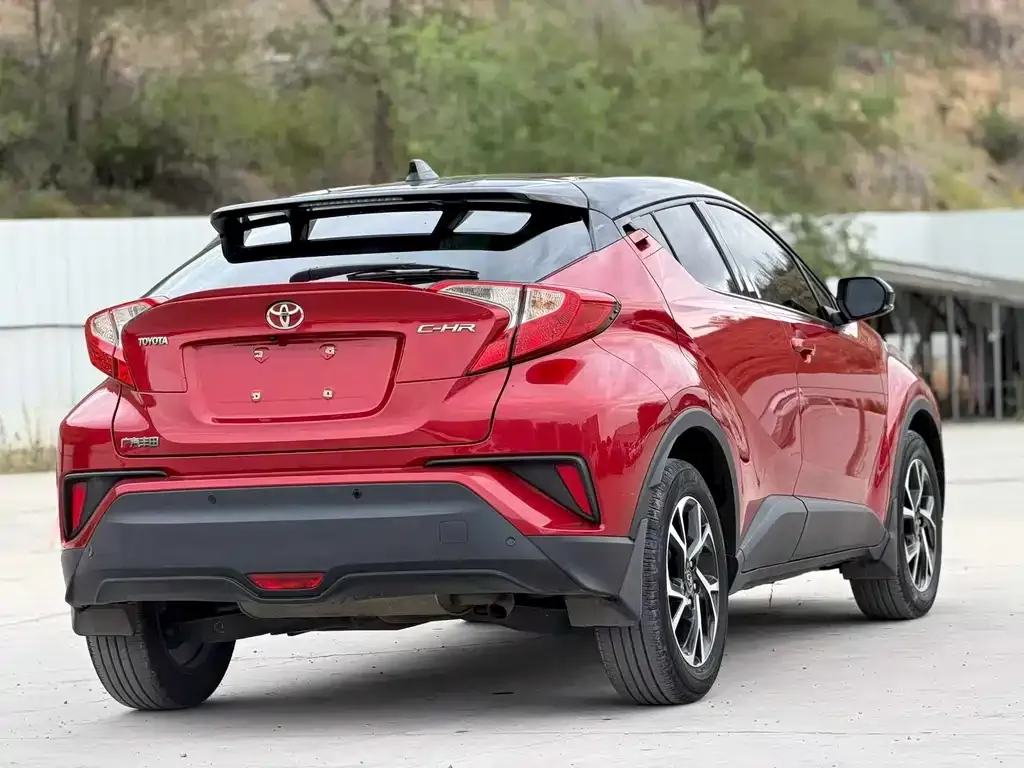 Toyota C-HR — фото 4