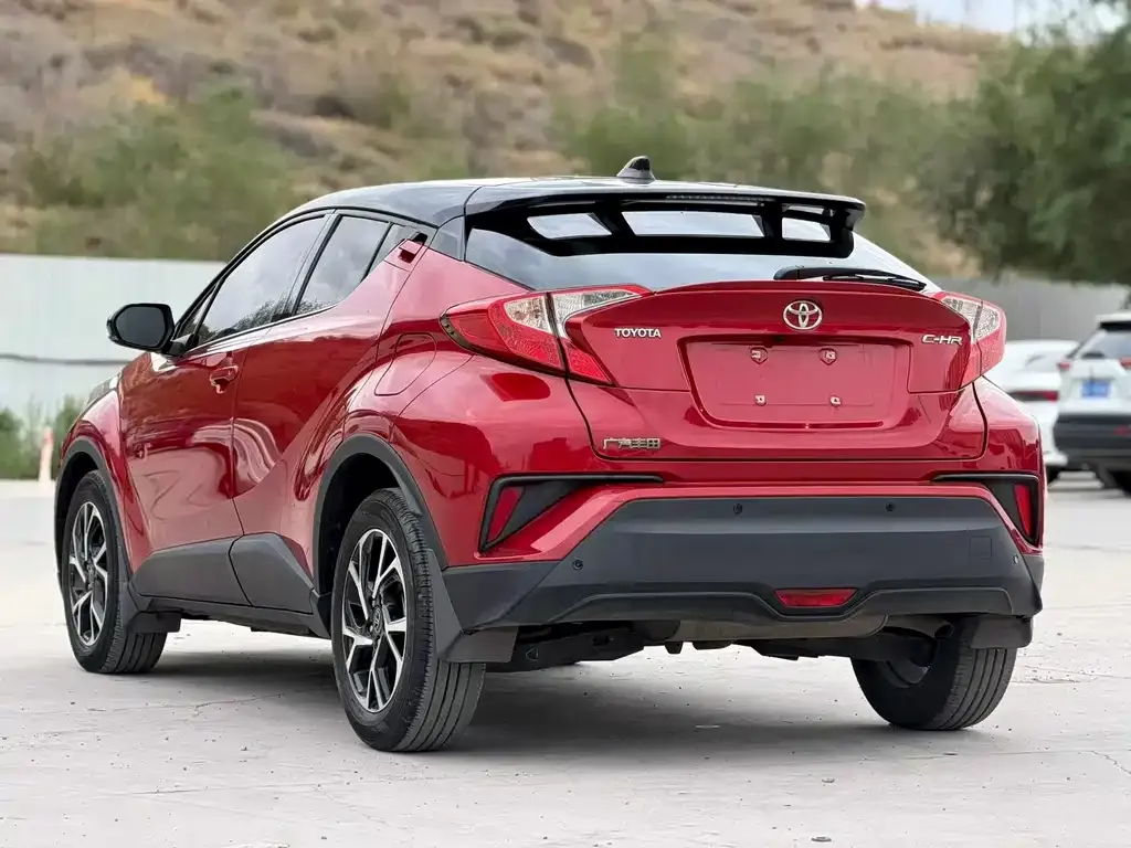 Toyota C-HR — фото 6