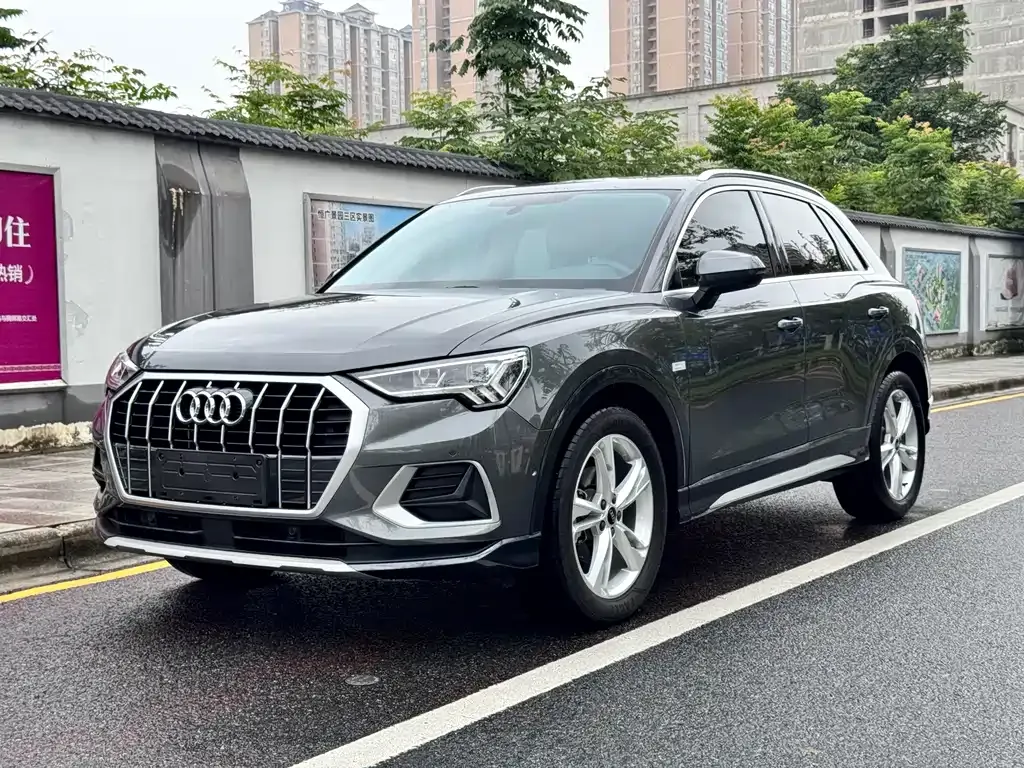 Audi Q3 — фото 1