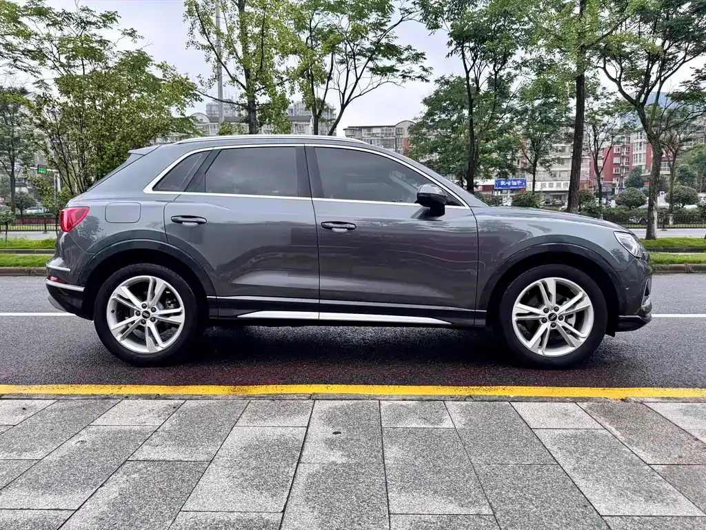 Audi Q3 — фото 9