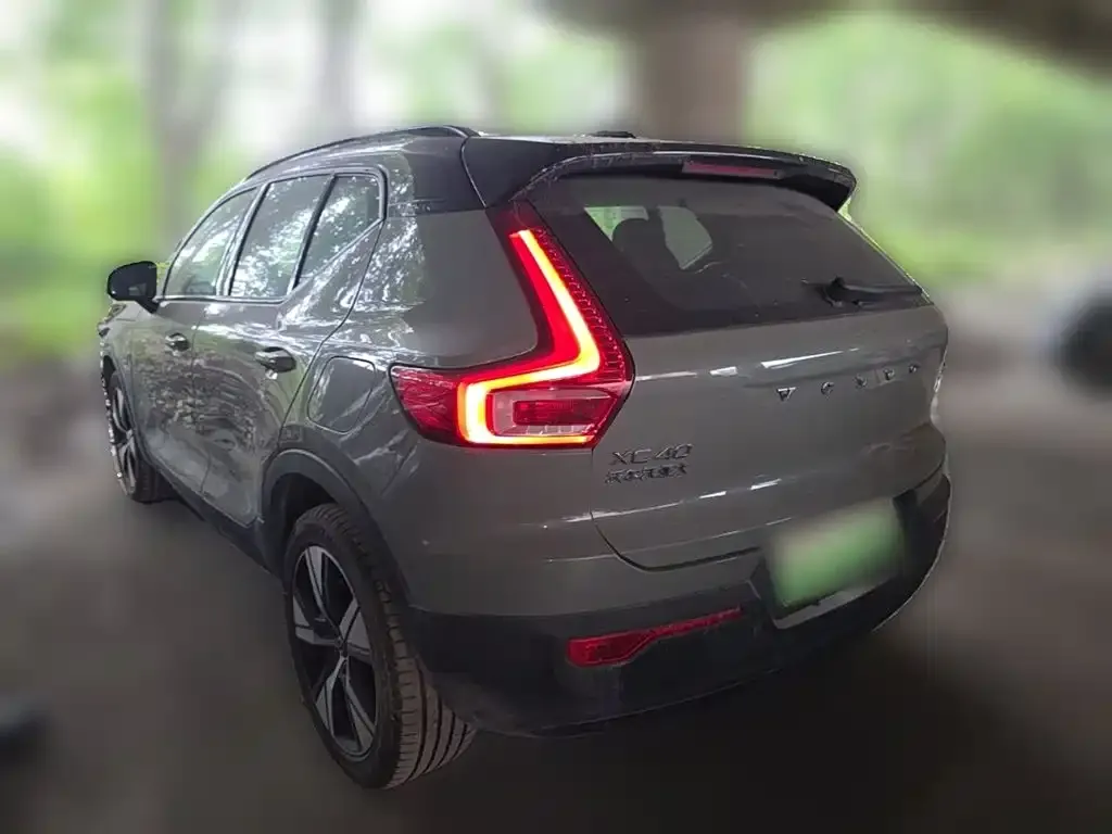 Volvo XC40 NEV — фото 2