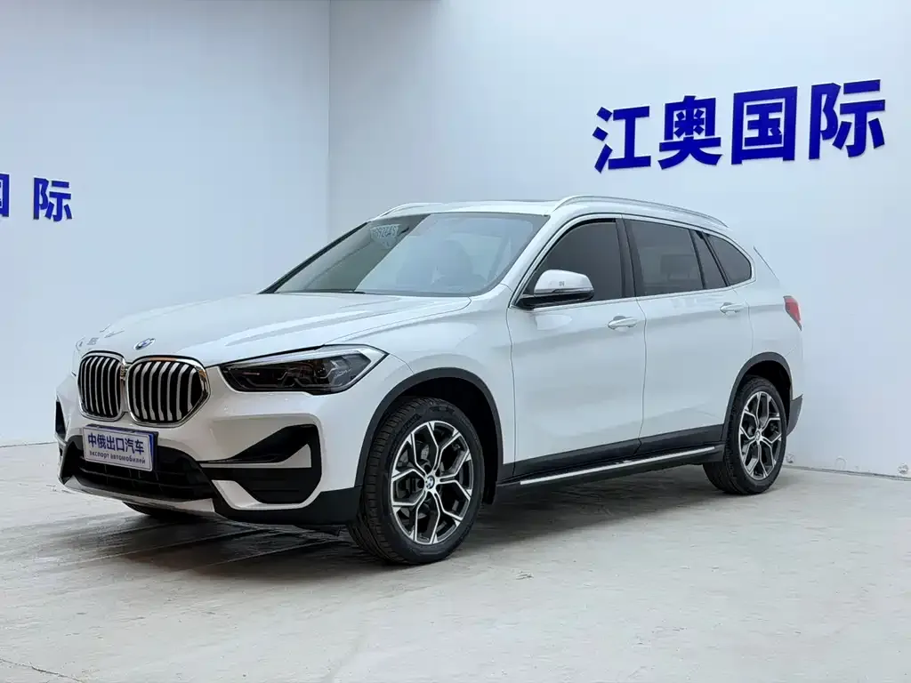 BMW X1 — фото 1