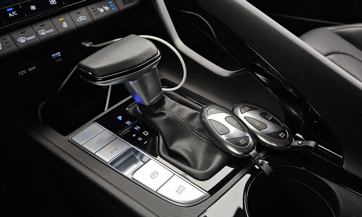 Hyundai AVANTE — фото 7