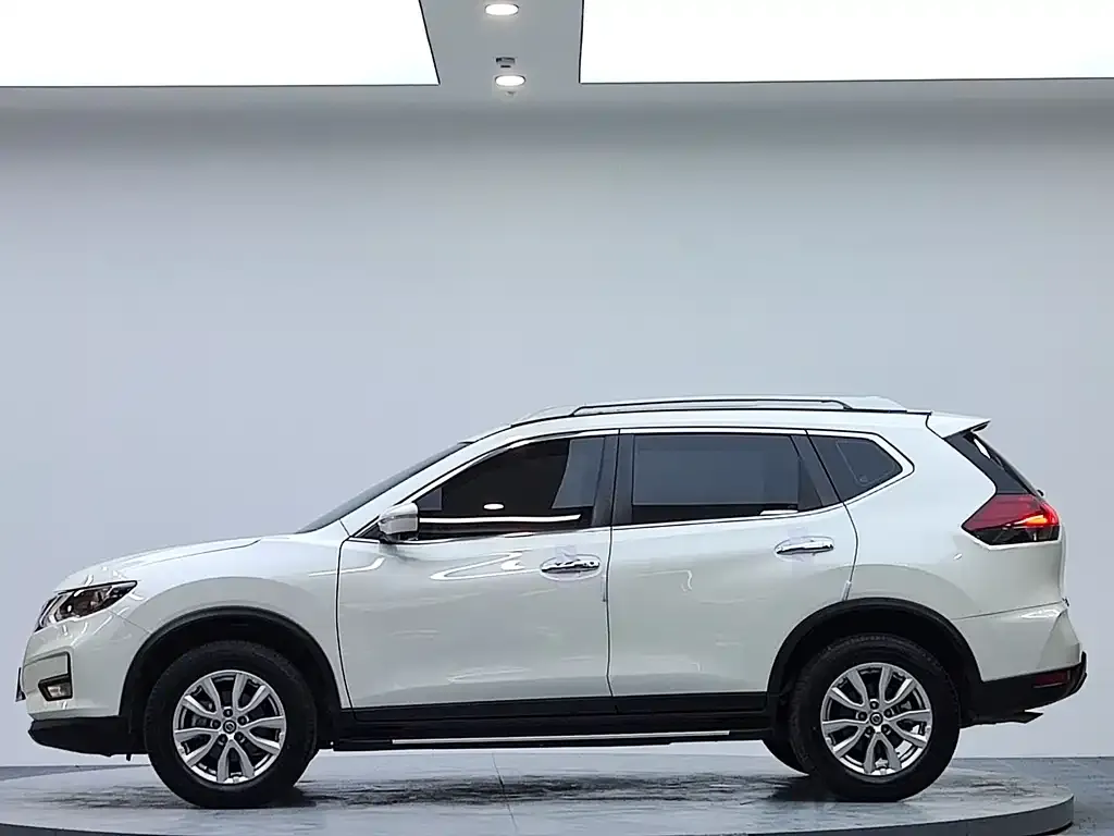 Nissan X-Trail — фото 4