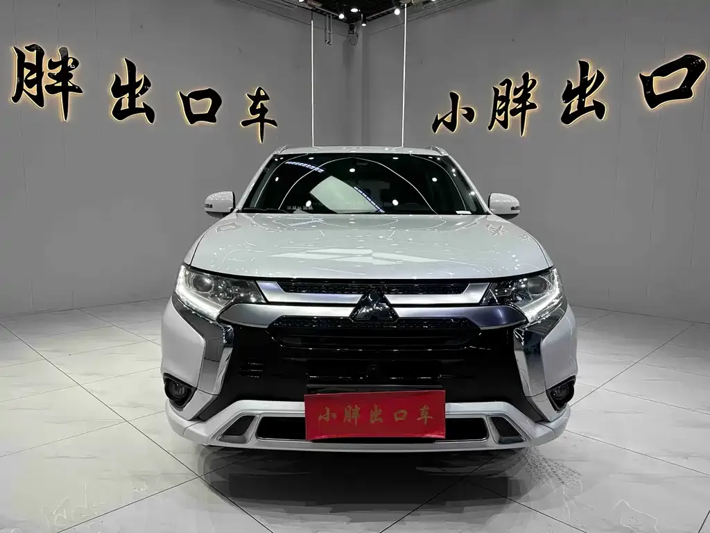 Mitsubishi Outlander — фото 6