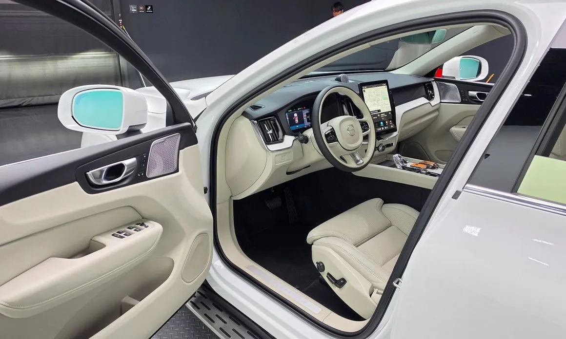 Volvo XC60 2026 из KR, фото 7