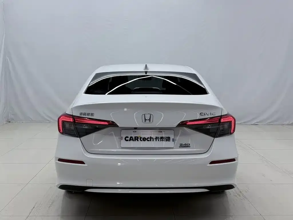 Honda Civic — фото 10
