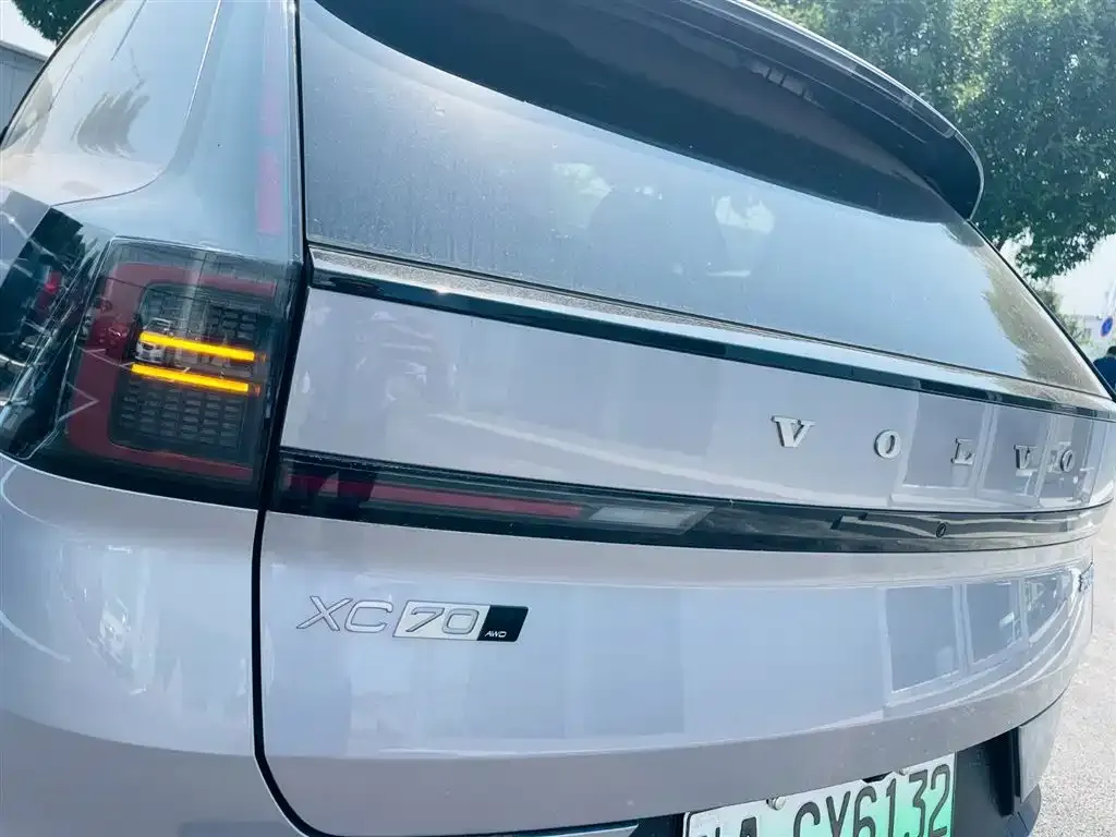 Volvo XC70 Plug-in Hybrid 2025 из CN, фото 5