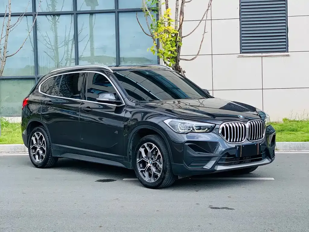 BMW X1 — фото 7