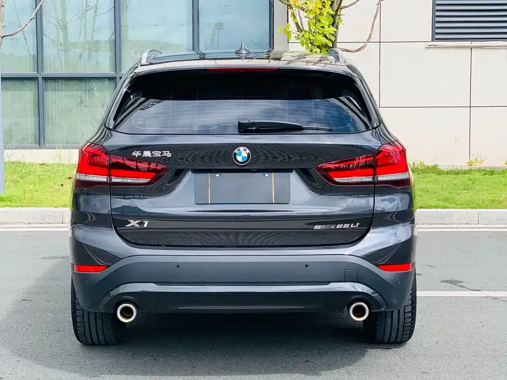 BMW X1 — фото 3