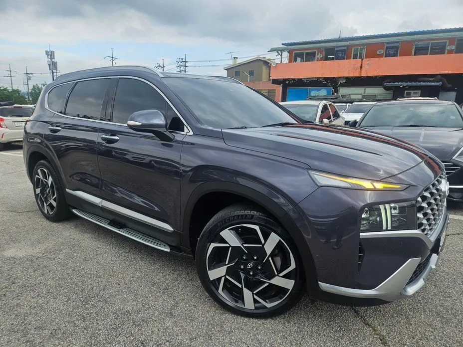 Hyundai Santafe — фото 1