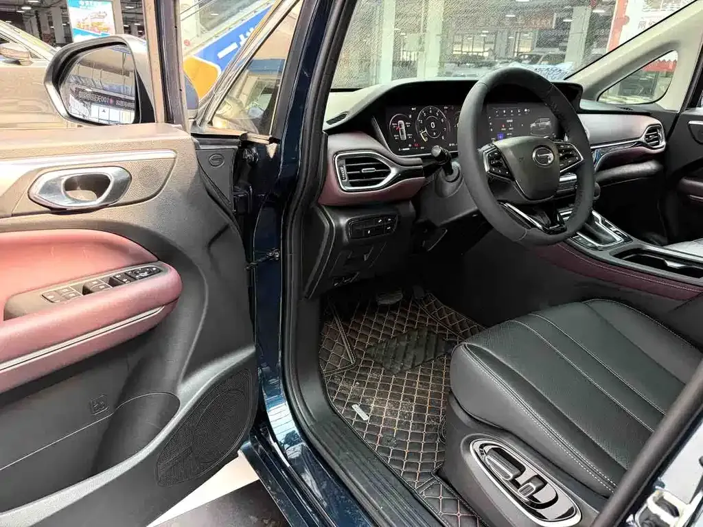 GAC Motor Trumpchi M6 — фото 8