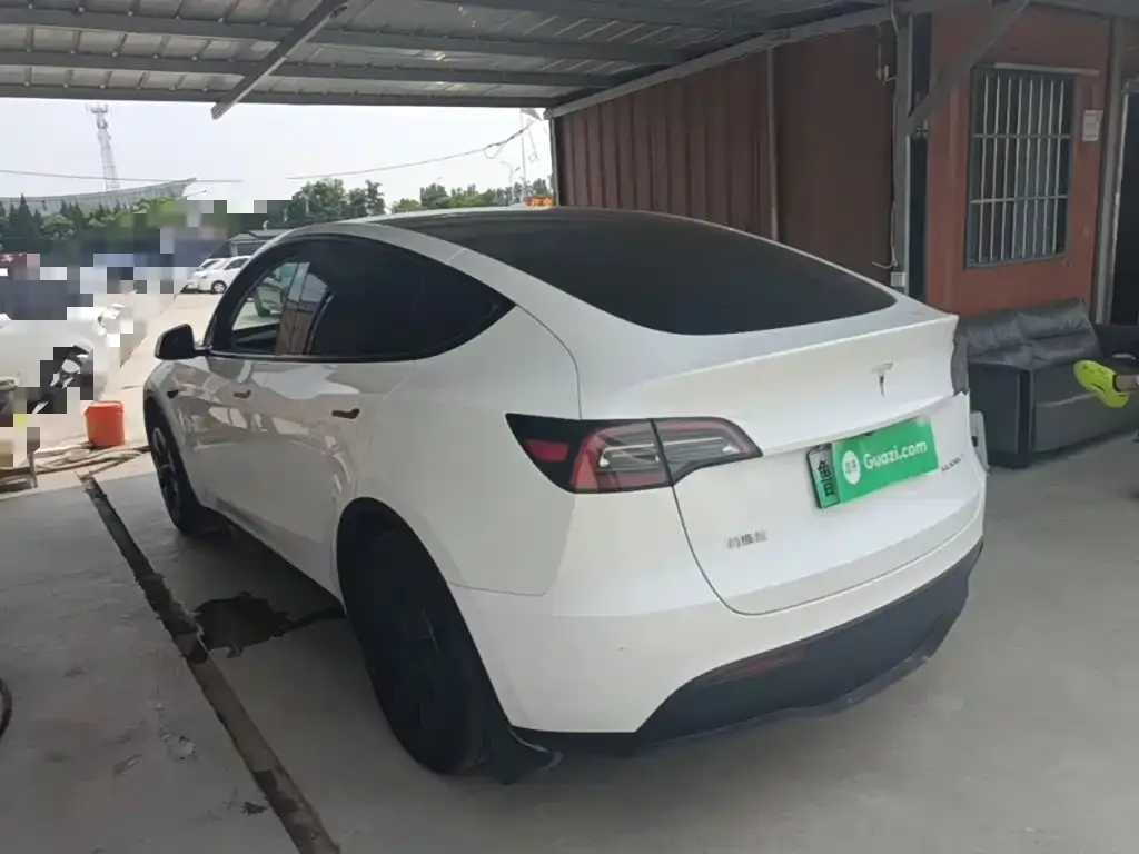 Tesla Model Y — фото 5