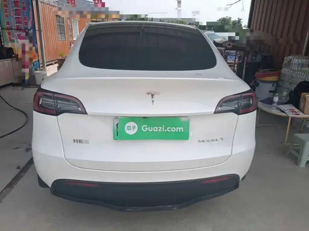 Tesla Model Y — фото 7