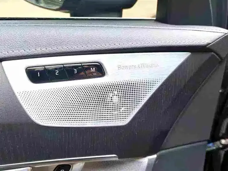 Volvo XC90 — фото 9