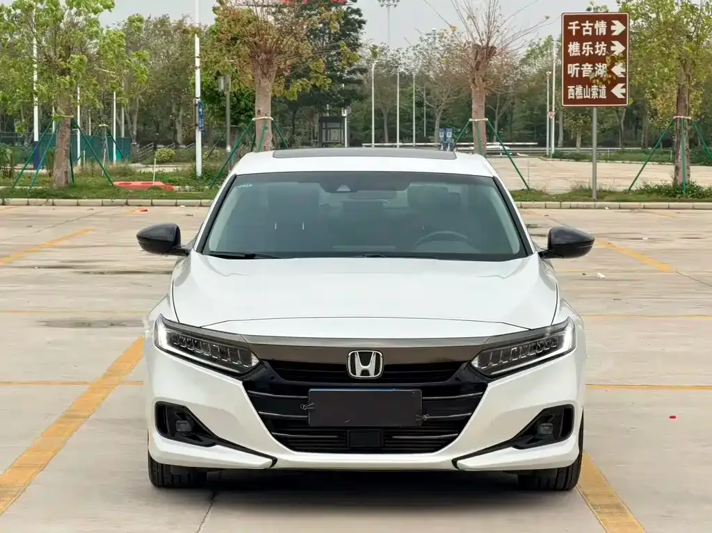 Honda Accord — фото 7