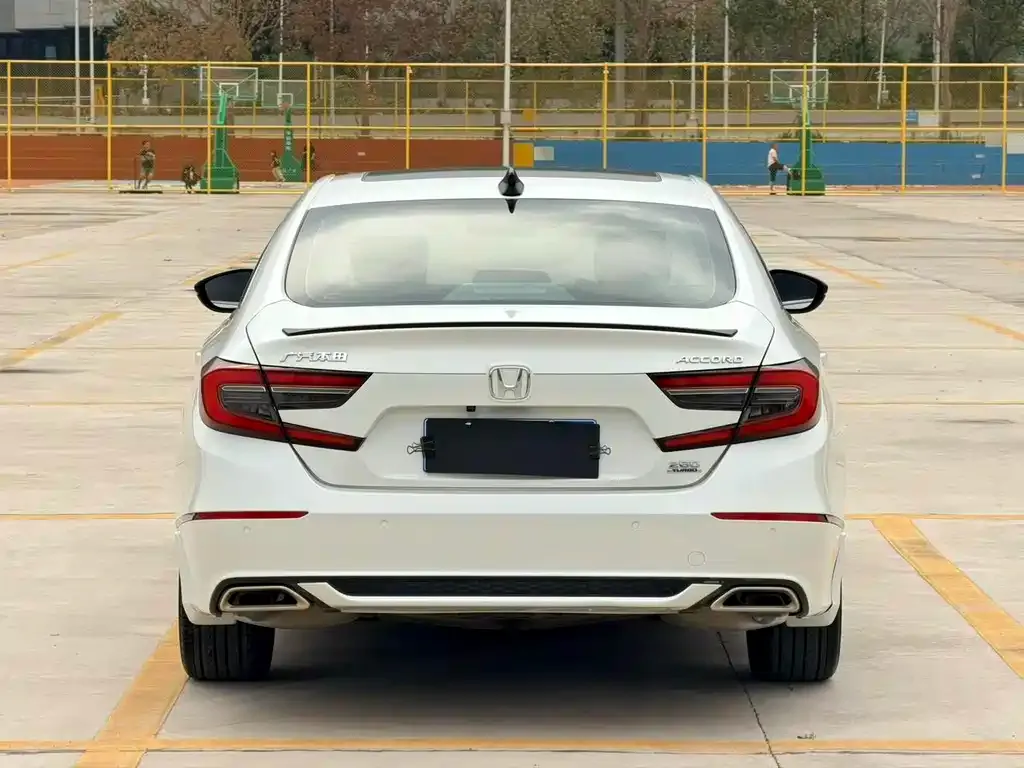 Honda Accord — фото 3