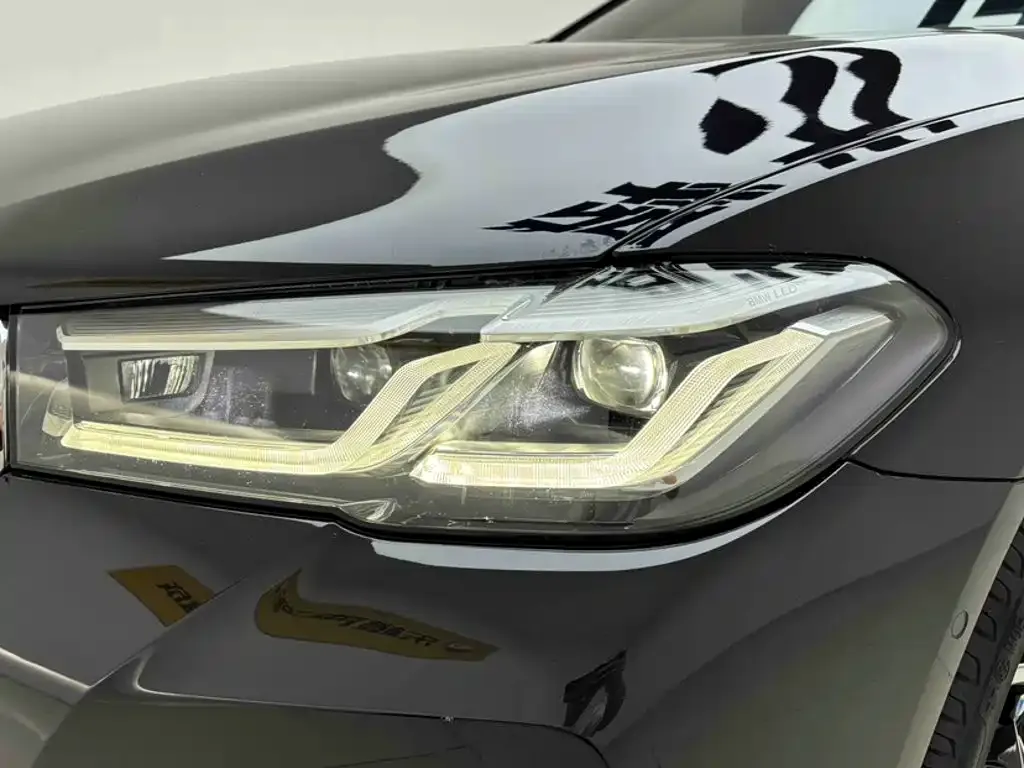 BMW 5 Series — фото 10