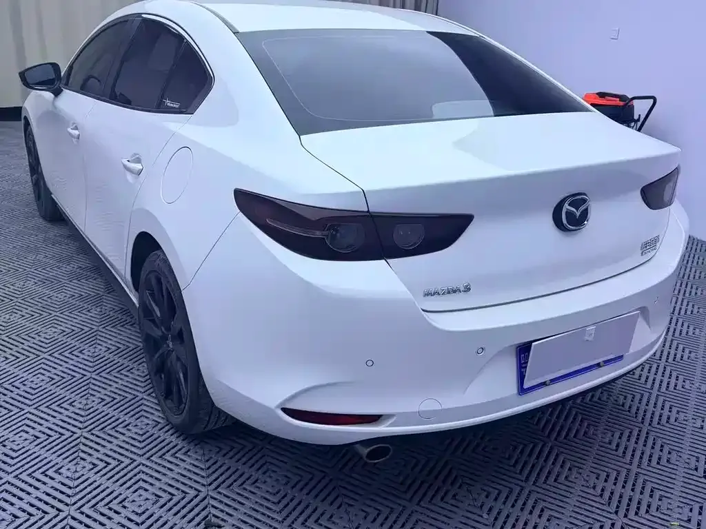 Mazda 3 Axela — фото 10