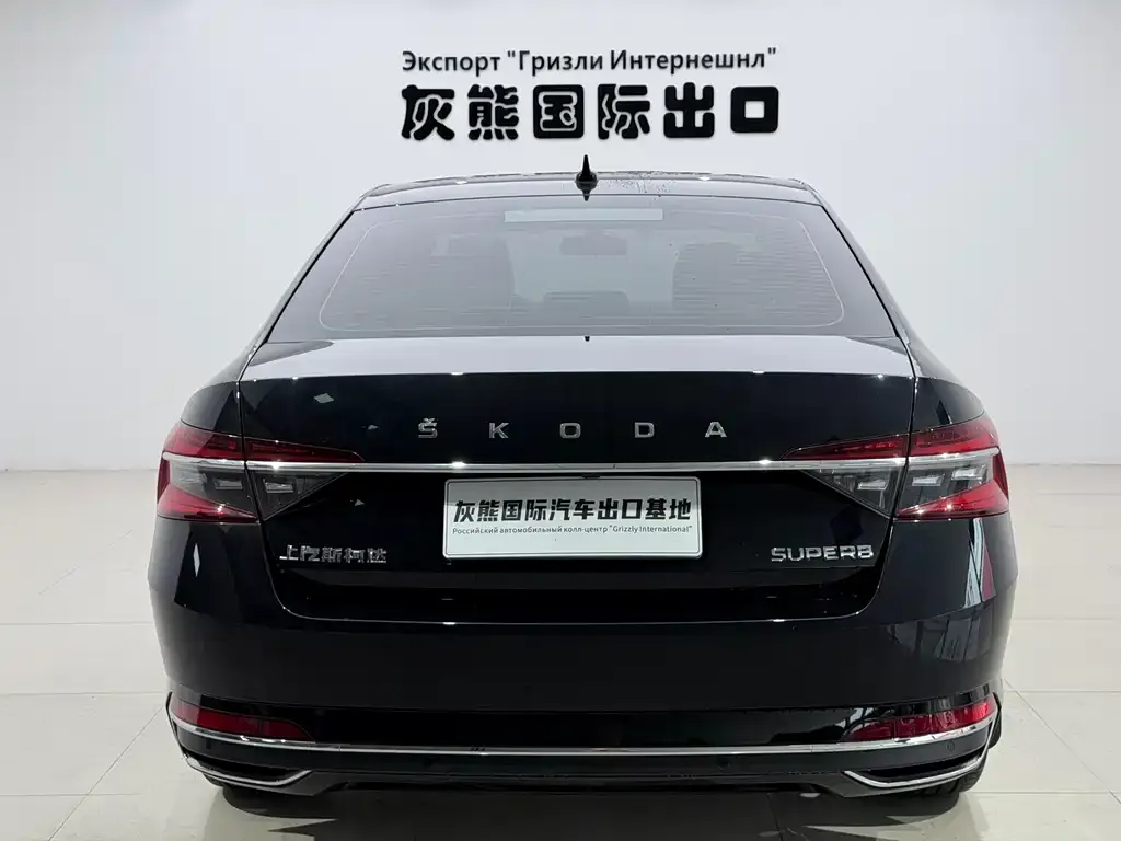 Skoda Superb — фото 2
