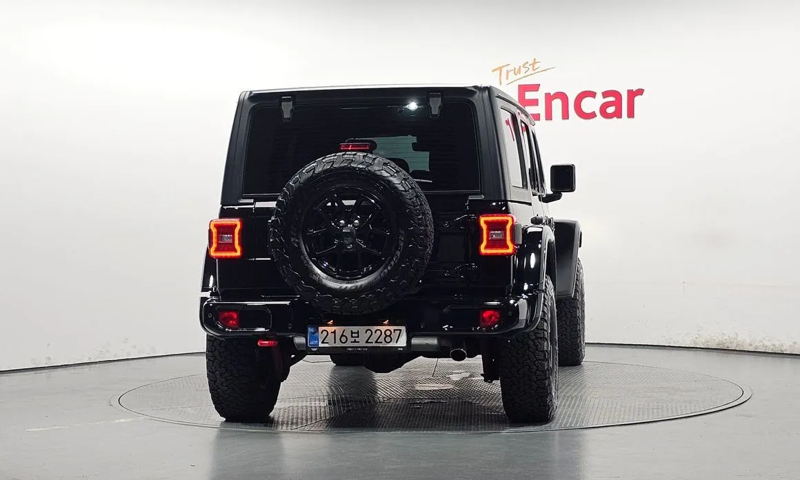 Jeep Wrangler — фото 3