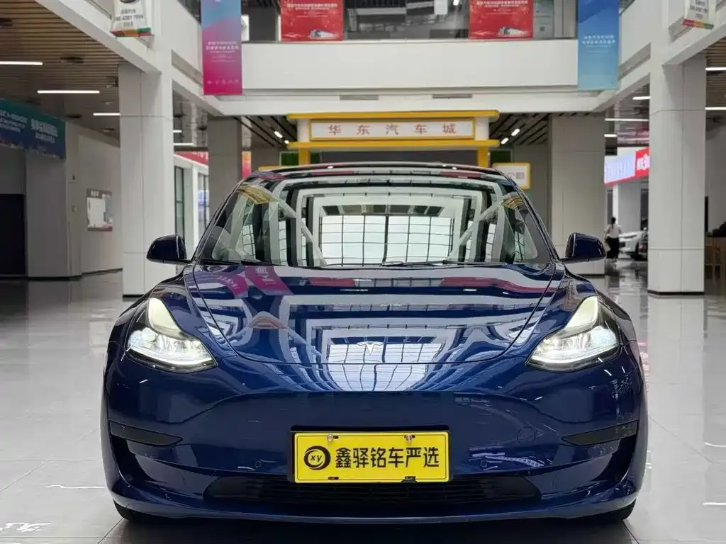 Tesla Model 3 — фото 2