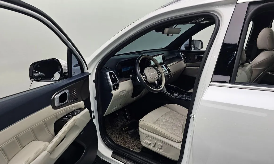 Kia Sorento — фото 8