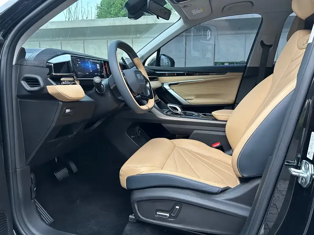 Geely Boyue L 2023 из CN, фото 3