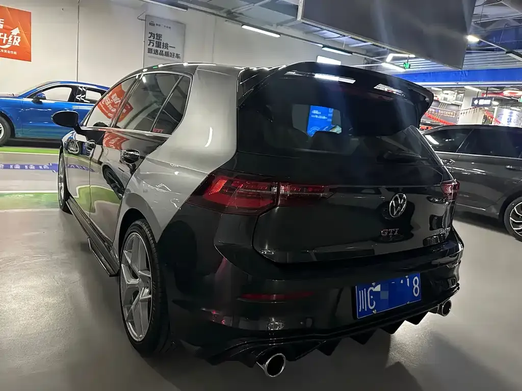 Volkswagen Golf GTI — фото 5