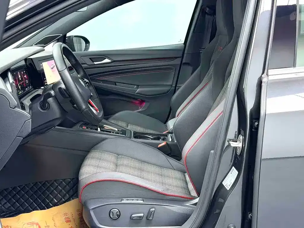 Volkswagen Golf GTI — фото 8