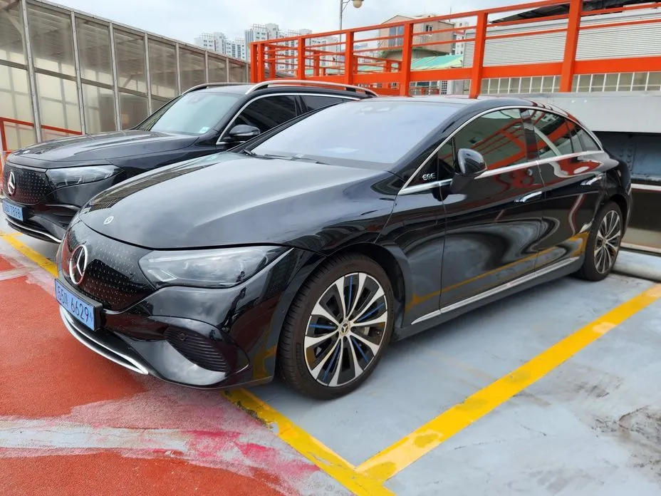 Mercedes-Benz EQE